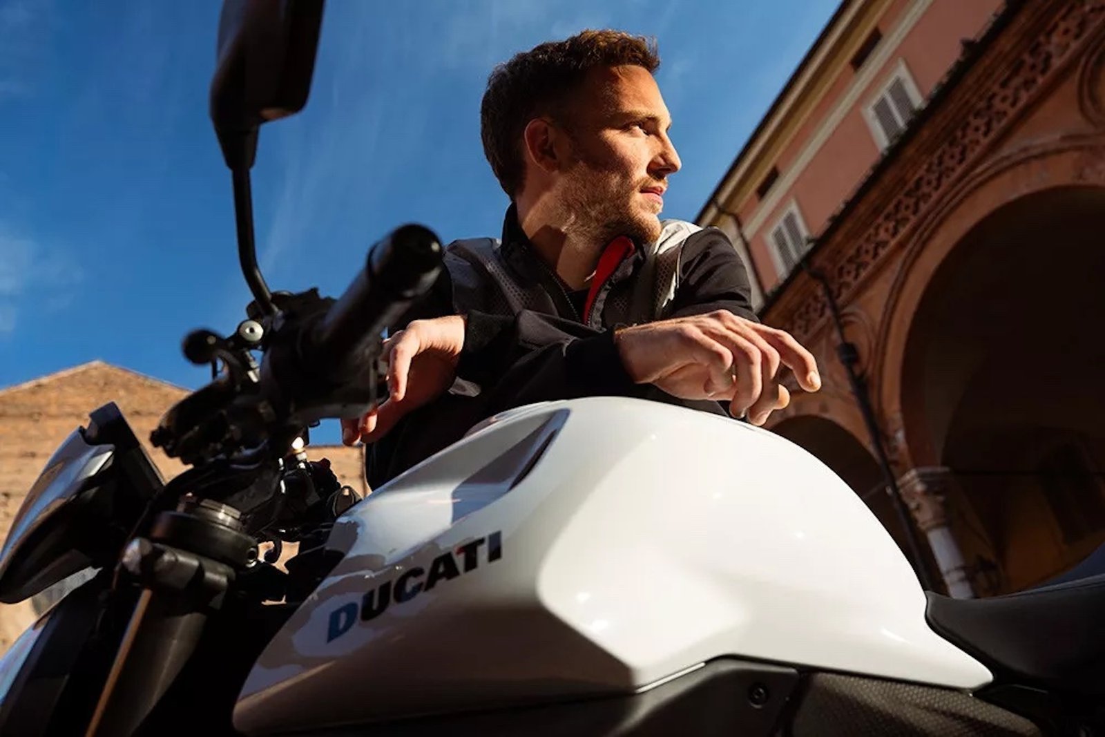 A view of Ducati's new 2026 V2 Monster. Media sourced from Ducati.